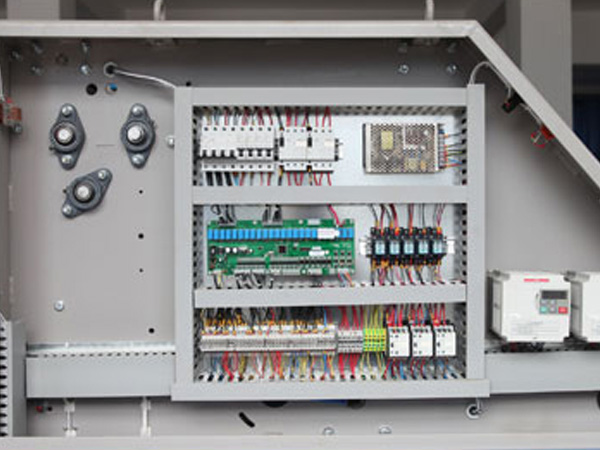 折疊機(jī)設(shè)備細(xì)節(jié)2