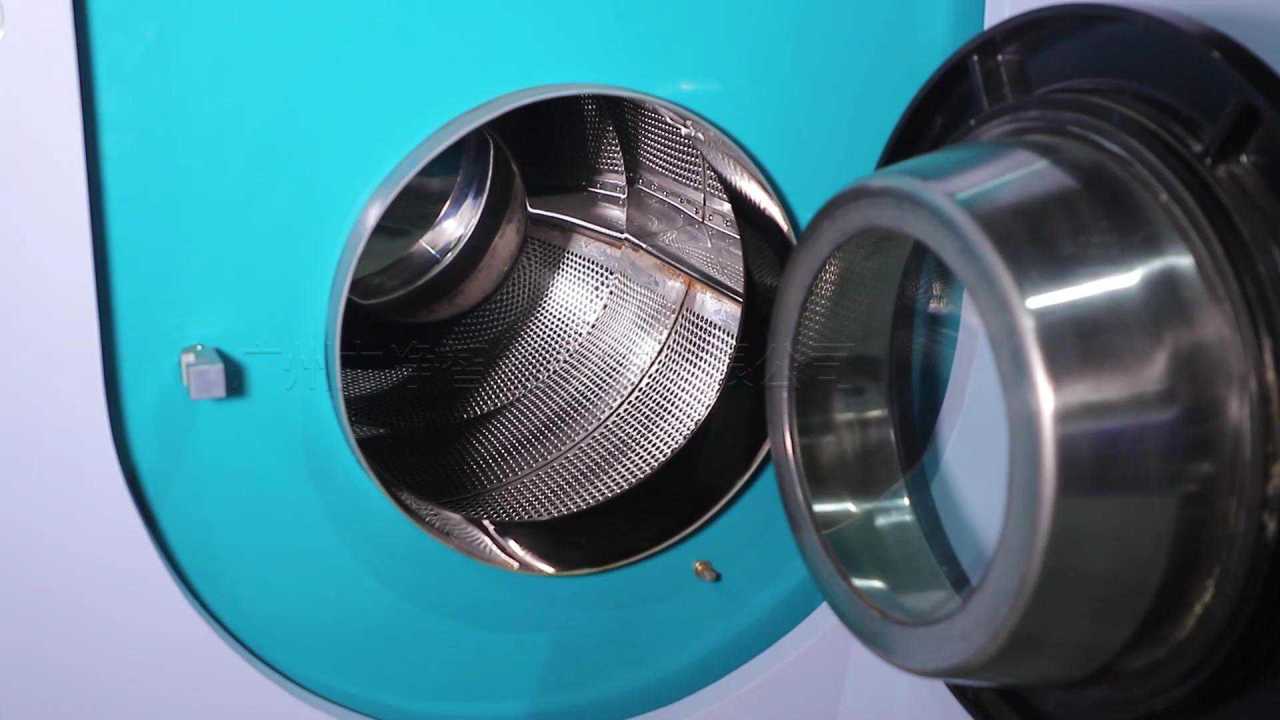 		全自動(dòng)四氯乙烯干洗機(jī),石油干洗機(jī)整機(jī)全方位展示視頻	